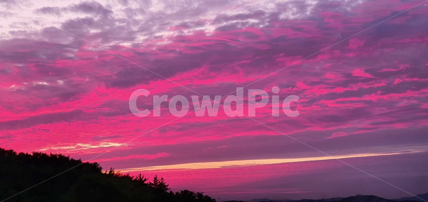 노을,붉은노을,하늘,구름,핑크,붉다,자연,풍경,nature,landscape,outdoors,옥외,dusk,황혼,sunset,일몰,sky,dawn,새벽,red sky,붉은 하늘