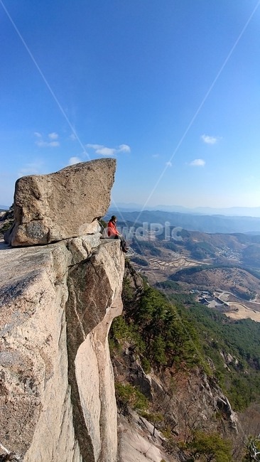 자연,바위,풍경,합천,등산,자연,풍경,nature,landscape,한국자연풍경,한국자연경관,korea nature landscape,사람,인물,인간,human,person,여행,휴가,traveling,vacation,trip,스포츠,레저,운동,sports,leisure,exercise,outdoors,옥외,cliff,낭떠러지