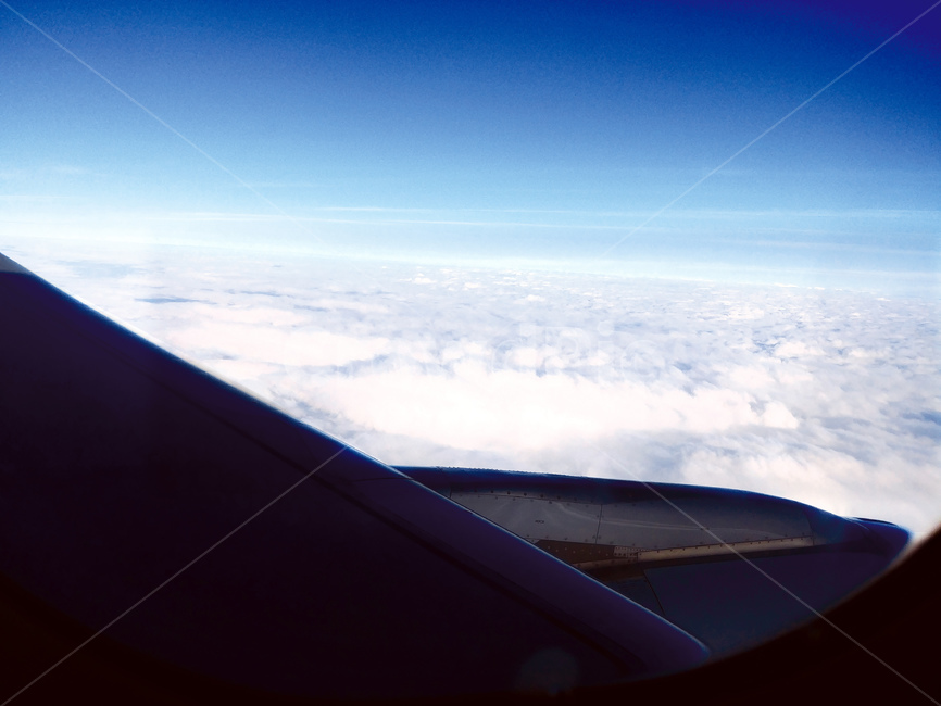 비행기,상공,구름,하늘,sky,flight,view,cloud,airplane,skyview,파란색,배경,background,파란하늘