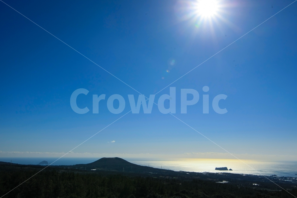 제주도,바다,역광,섬,오름,한라산,자연,풍경,nature,landscape,제주도,jeju,jeju island,light,빛,flare,플레어,outdoors,옥외