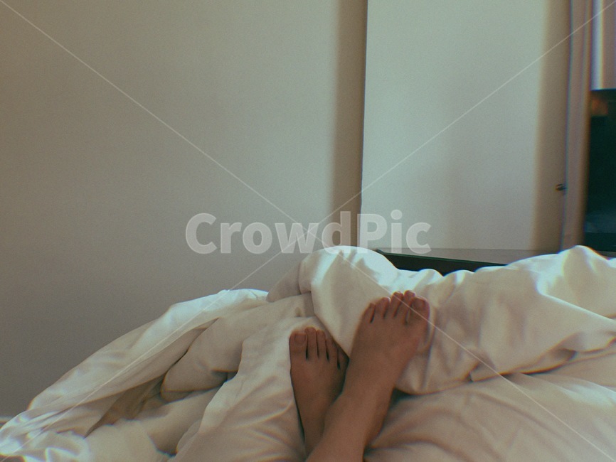 발,이불,겨울,따뜻,호캉스,사람,인물,인간,human,person,신체일부,몸,body,휴식,힐링,rest,relaxation,healing