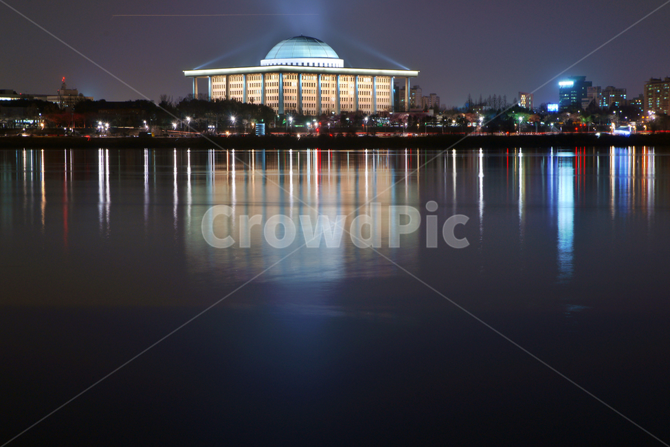 국회의사당,여의도,한강,야경,돔,의회정치,반영,조명,야경,밤,풍경,nightscape,night,landscape,랜드마크,landmark,tourist attraction,한국랜드마크,한국관광지,한국명소,korea landmark,korea tourist attraction,건축물,건물외관,exterior,building,structure,architecture,construction,planetarium,별자리 투영기,건물