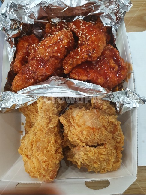 food,치킨,후라이드,양념,friedchicken,반반치킨,통닭,음식,식재료,요리,food,cook,meal,dishes,food reserves