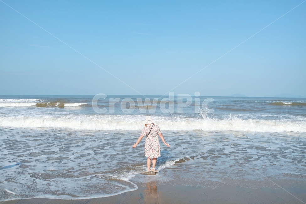 바다,ocean,sea,사람,person,뒷모습,여행,human,해안선,바캉스,해변