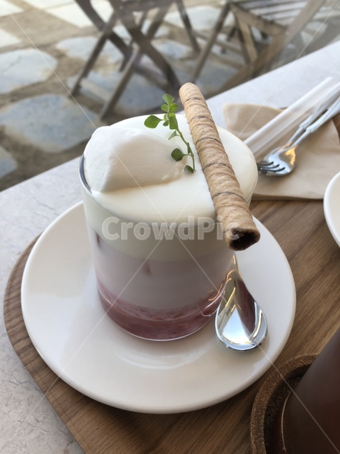 카페,라떼,딸기라떼,커피,음료,도기류,음료수,drink,beverage