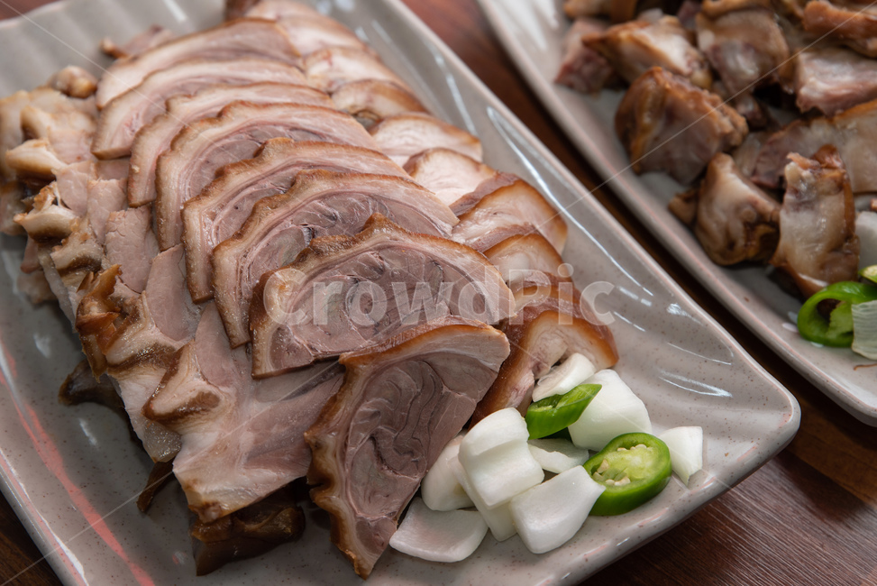 돼지,족발,돼지고기,돼지족발,음식,음식,식재료,요리,food,cook,meal,dishes,food reserves,육류,고기,meat,한식,한국음식,한국요리,korean food,korean dishes,korean meal,korean cook