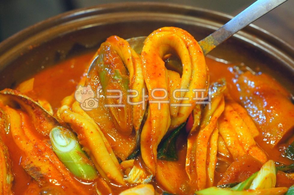 ,stewedjejubeltfish,plating,Braised cutlassfish,local food,fishdishes,Jeju local food,jejulocalfood,fishcuisin,galchijorim,Korean food,kfood,cooking,foodpresentation,seafood,food,braisedcutlassfish,fish dishes,Jeju braised cutlassfish,fish,Plating,localfo