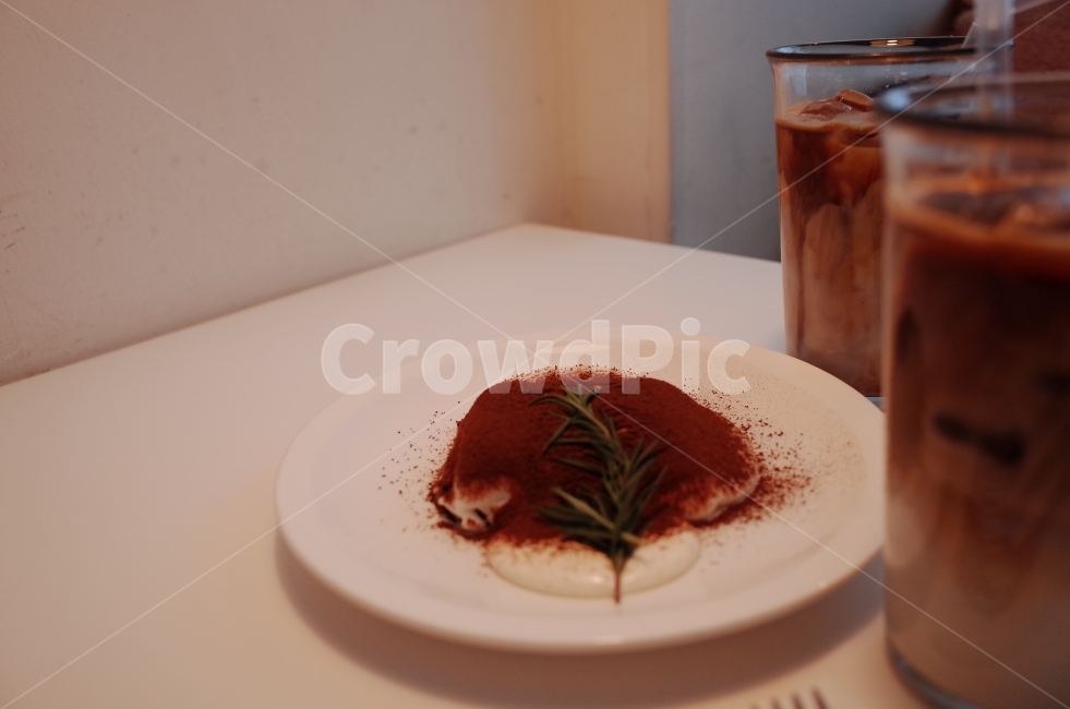 카페,커피,라떼,케이크,티라미수,cafe,coffee,latte,cake,tiramisu,음식,식재료,요리,food,cook,meal,dishes,food reserves,디저트,간식,후식,dessert,snack,커피,카페,coffee,cafe
