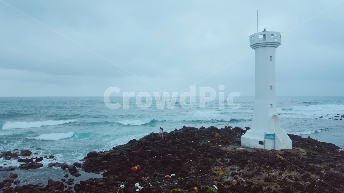 sea,바다,등대,파도,wave,하얀등대,lighthuse