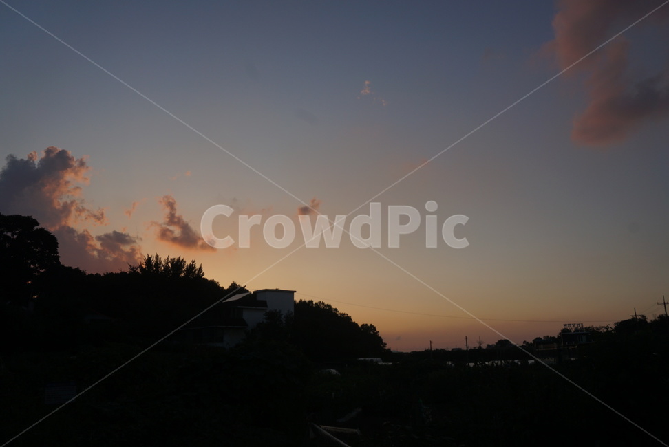 노을,풍경,여름하늘,하늘풍경,저녁노을,저녁하늘,구름모양,자연,뭉개구름,구름조각,구름,하늘,해질녘