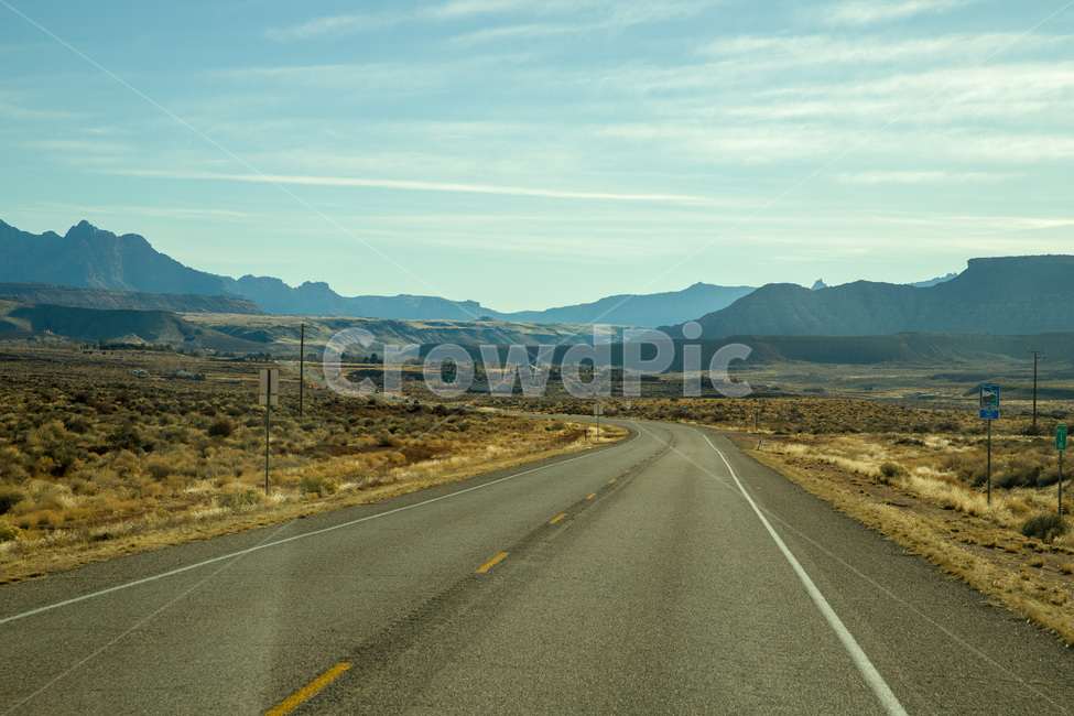 road,freeway,highway,tarmac,asphalt,도로,고속도로,타맥,아스팔트,미국,유타,사막,아메리카