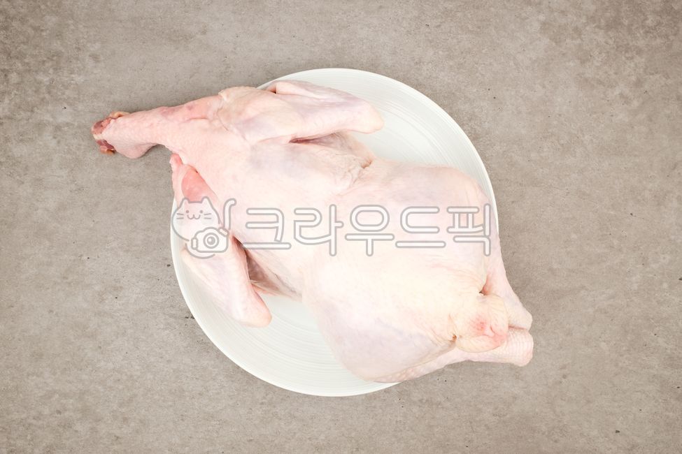 chicken,ingredient,fishy smell,raw,raw chicken,carcass meat,food,slippery,meal,White,uncooked,meat,grocery,Food Ingredients,lean meat,ingredients,chicken skin,fresh