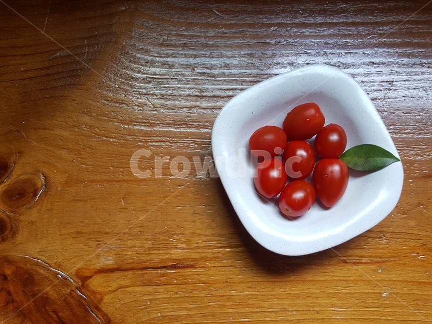 도자기그릇,도자기,방울토마토,음식데코,데코레이션,토마토