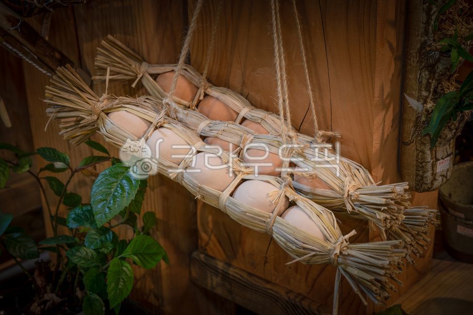 package,egg,eggpack,eggbasket,egg basket,country market,egg package,Rice straw eggs,rice straw,market day,ingredients