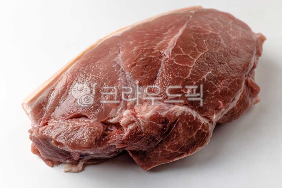앞다리살,다리살,돼지고기,고기,돈육,육식,날것,음식,식사,식품,식료품,재료,식재료,음식재료,클로즈업,껍질,담백한,살코기,덩어리,음식,식재료,요리,food,cook,meal,dishes,food reserves