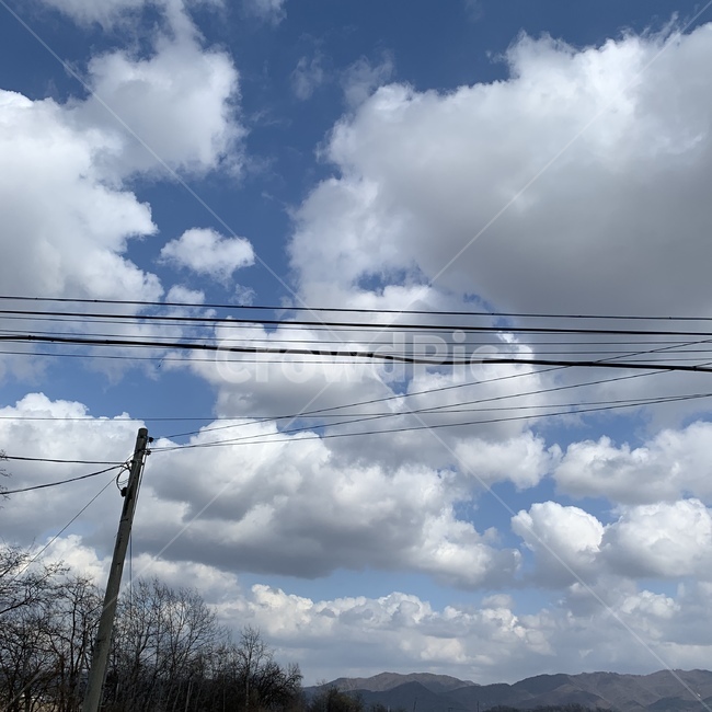 구름,뭉게구름,전깃줄,파란하늘,자연,자연,풍경,nature,landscape,outdoors,옥외,sky,하늘,weather,날씨,azure sky,푸른 하늘