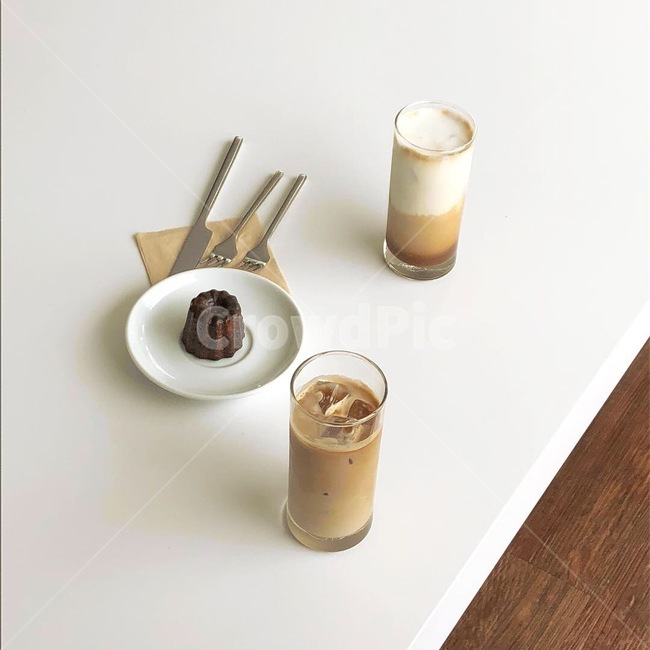 커피,라떼,카페,까눌레,coffee,drink,디저트,간식,후식,dessert,snack,음료수,drink,beverage,커피,카페,coffee,cafe