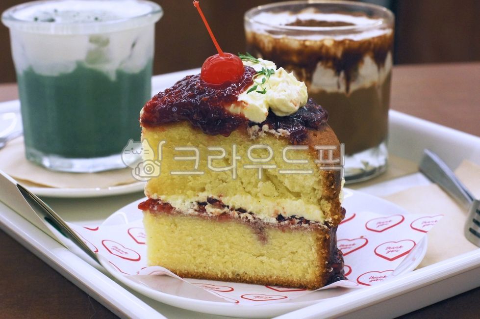 cakedeco,plating,cake design,sponge cake,cakedecorating,cake decoration,cooking,foodpresentation,cafemenu,Custard Cream,cherry cake,victoriacake,piece of cake,decorating,piececake,spongecake,food,cafe,dessert,Cafe Menu,Plating,Victoria Cake,custurdcream,c