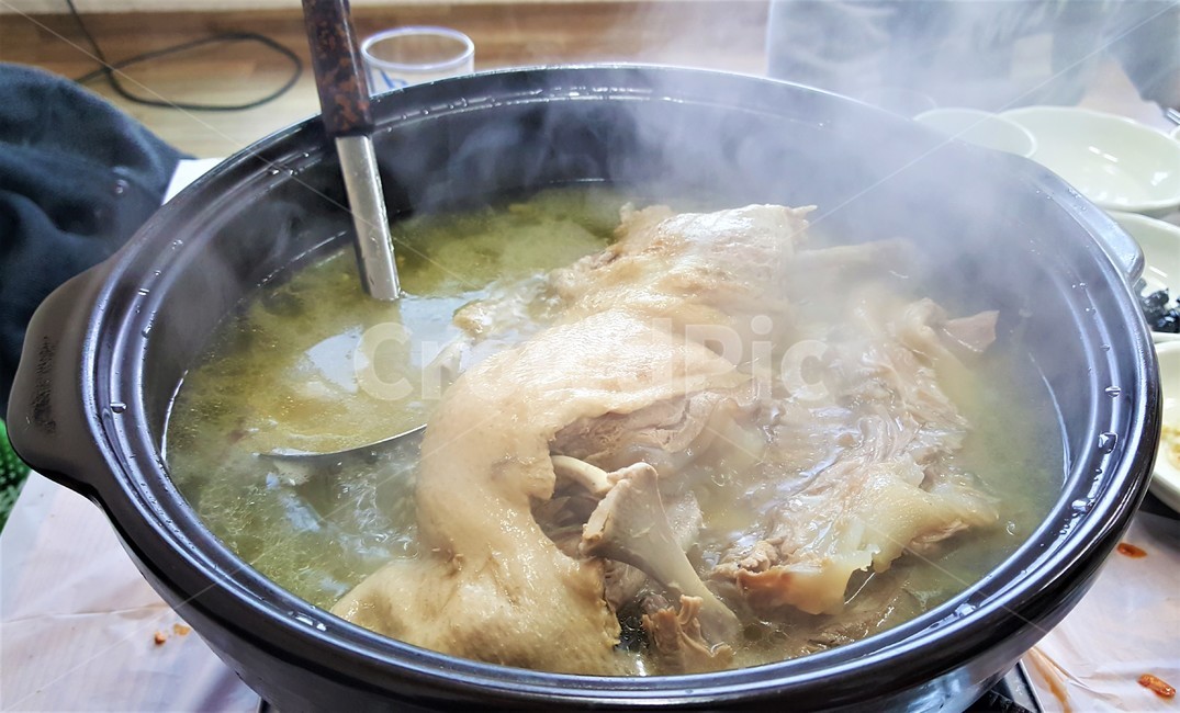 dish,요리,food,음식,meal,식사,삼계탕,닭요리,한국음식,koreanfood,보양식,전통요리,백숙,스테미너,스테미나
