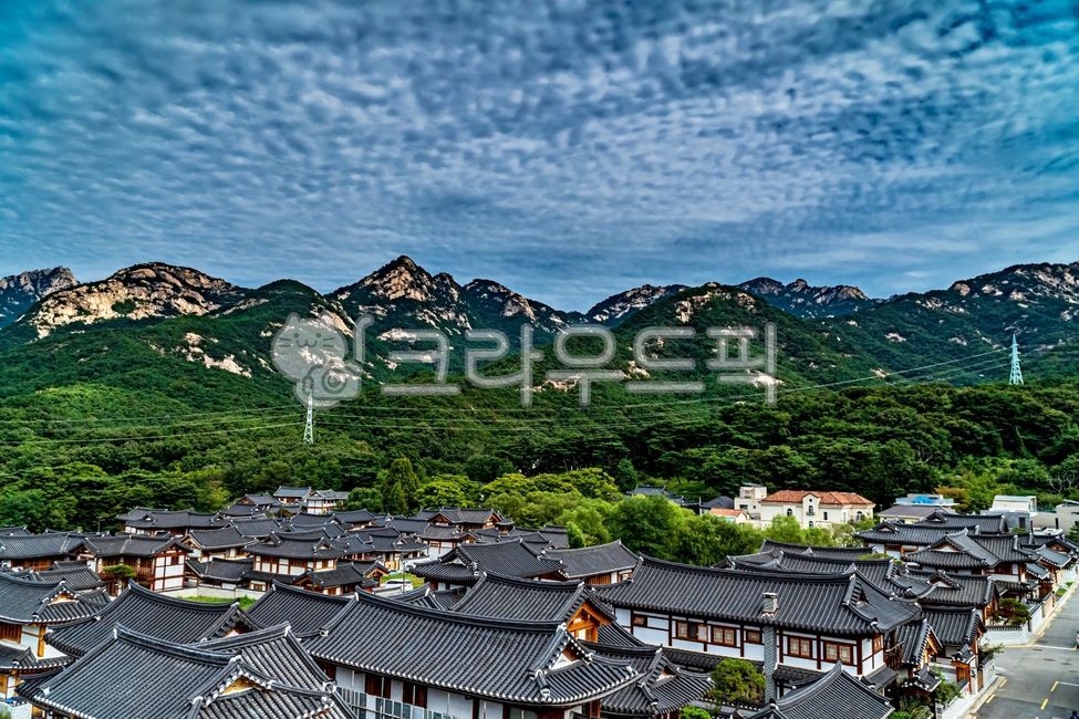 북한산,은평구,은평한옥마을,은평구한옥마을,한옥,한옥마을,한국,대한민국,서울,korea,seoul,hanok,koreanstylehouse,traditionalkoreanvillage,hanokvillage,hanokmaul,한국문화,한국전통,전통문화,한국풍경,한국자연,서울풍경,서울자연,풍경,landscape,경치,scenery,scene,view,하이행글,aerialview,bukhansan,산맥,산,mountain,range,mountainchain,mountains,nature,자연,옥외,outdoors