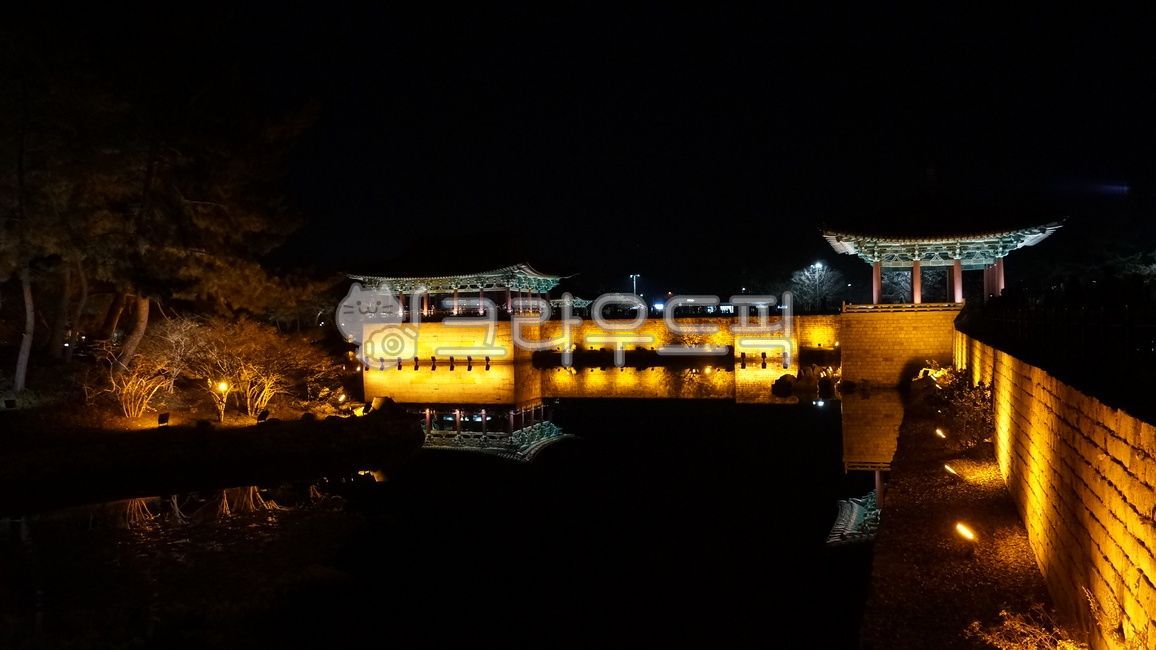 경주,야경,안압지,동궁과월지,별궁,동궁,월지,연못,반영,night,korea,한국명소,한옥,architecture,건축물,building,건물
