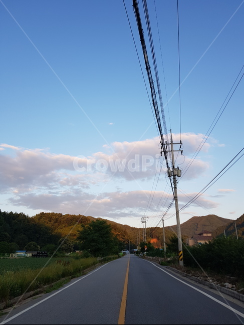 아스팔트,도로,road,asphalt,시골,길가,농촌,길,길가,분위기,조용한,새벽,시골,마을,풍경,landscape,country,rural,town,교통,교통수단,traffic,transportation