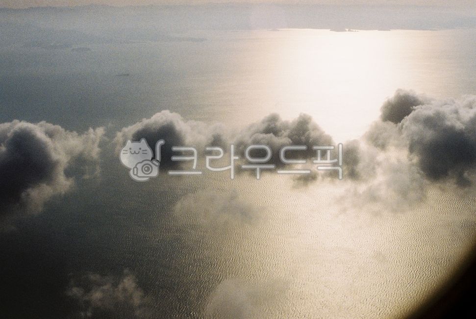 구름,하늘,자연,비행기안,떠있는