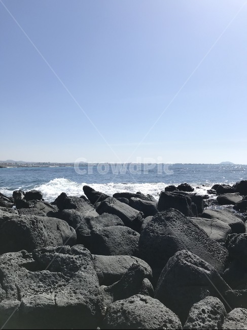 제주도,바다,돌,편안,편안함,하늘,푸른하늘,자연,풍경,nature,landscape,한국자연풍경,한국자연경관,korea nature landscape,제주도,jeju,jeju island,rubble,파편