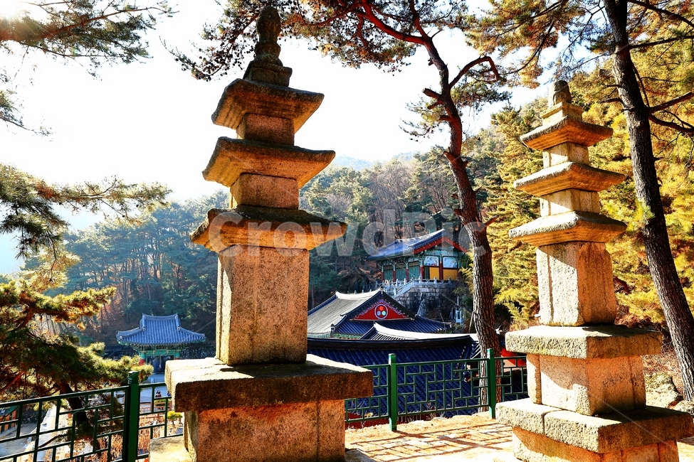 오층석탑,절,용암사,장룡산,석탑,한국전통,한국문화,korean traditional,korean culture,조각상,동상,석상,조형물,statue,bronze statue,stone statue,종교,신앙,religion,belief,faith,건축물,건물외관,exterior,building,structure,architecture,construction