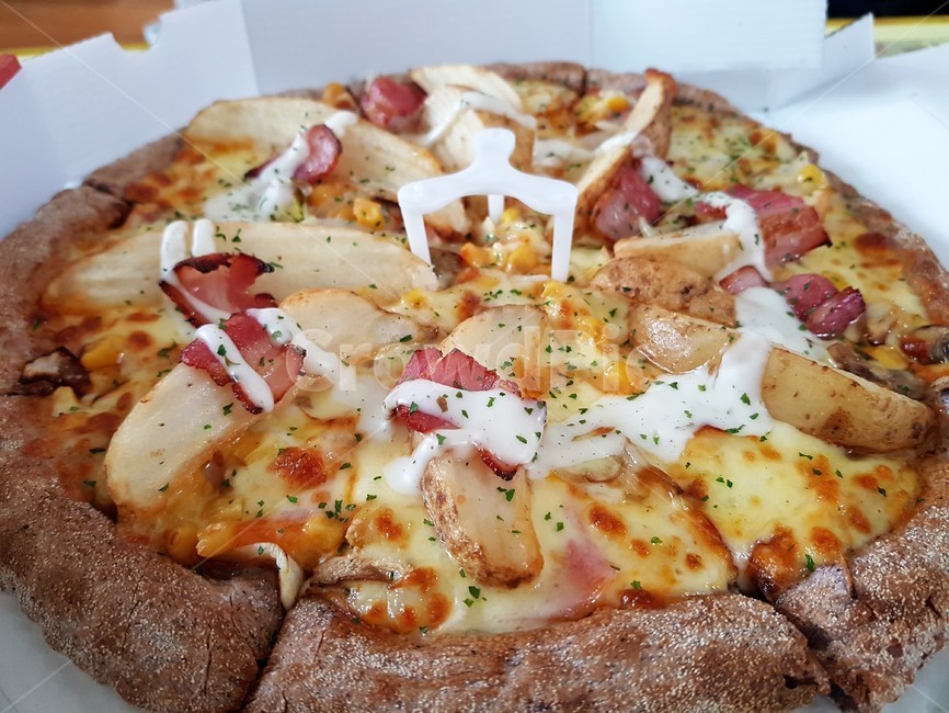 pizza,피자,음식,포테이토피자,베이컨피자,감자,베이컨,포테이토,potato,bacon,food,dish,meal,식사,요리,음식,식재료,요리,food,cook,meal,dishes,food reserves