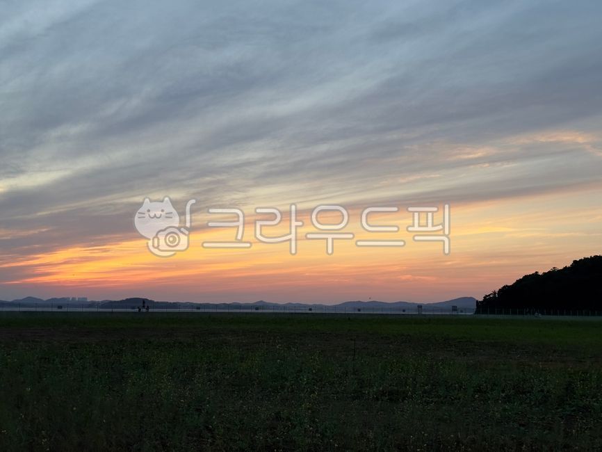 sky,sunset,sight,nightfall,evening sky,eveningsky,landscape