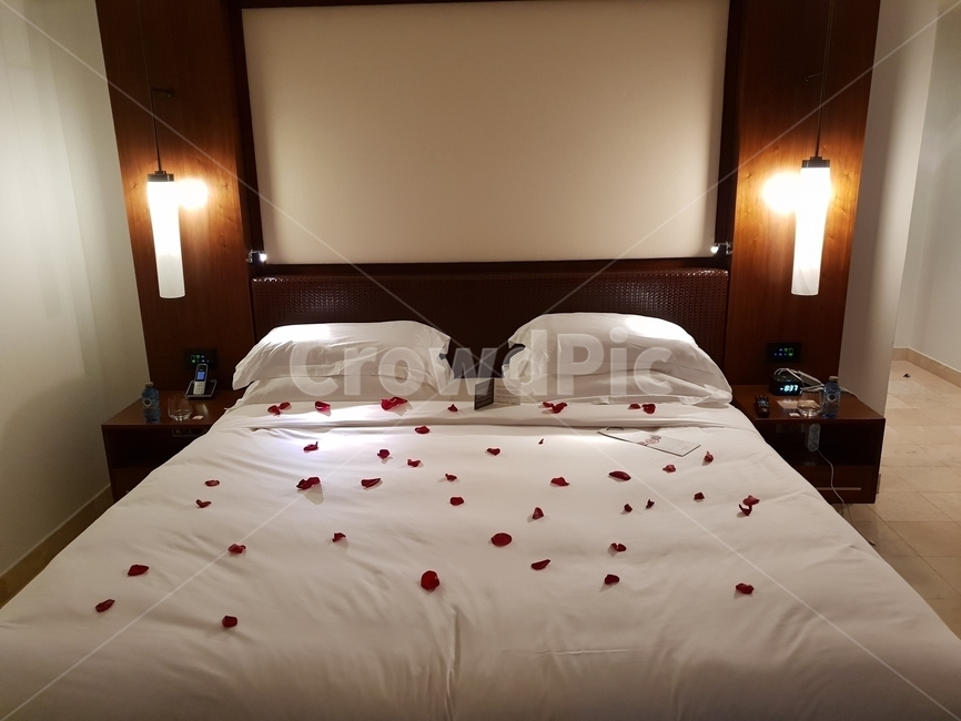 허니문,호텔,침대,침실,신혼여행,결혼,혼례,웨딩,wedding,marriage,marry