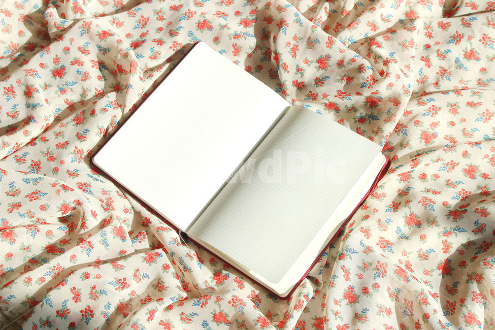 일기,다이어리,일기장,노트,필기,공책,빨강,red,note,메모,일지