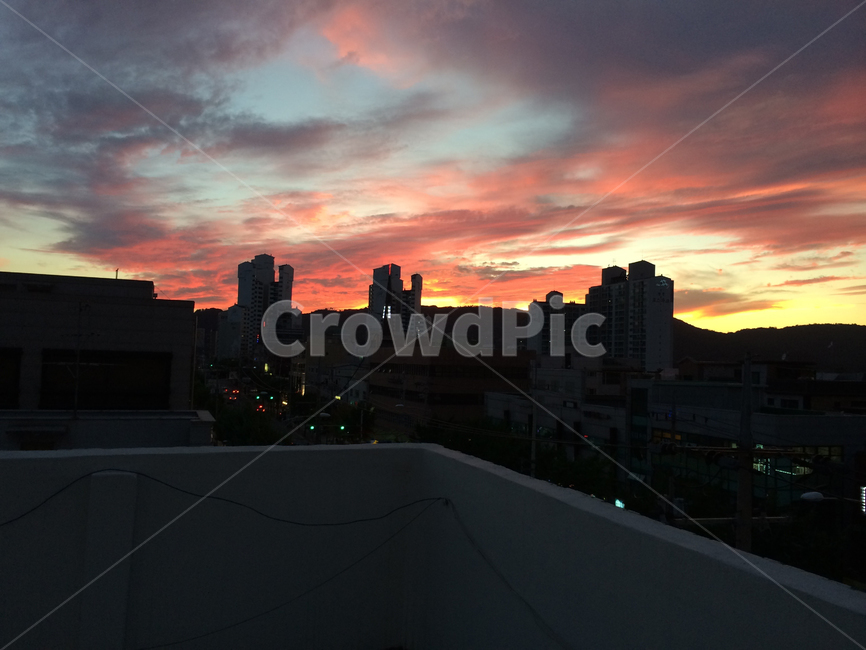 nature,자연,outdoors,옥외,sky,황혼,dusk,일몰,sunset,하늘,dawn,새벽,redsky,붉은하늘,노을,도시노을,도시