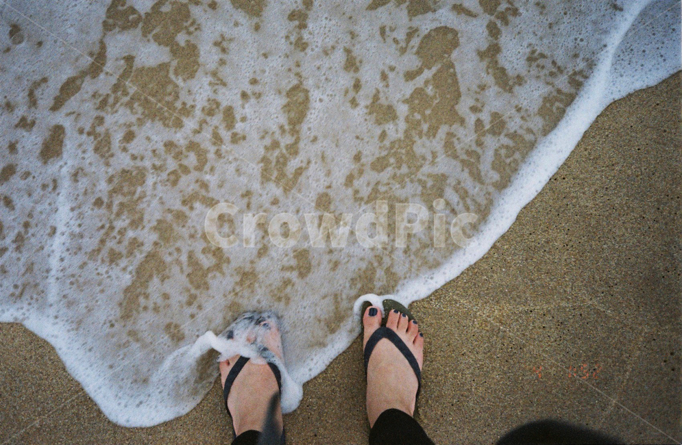 바다,여름,감성,발,파도,여름,계절,summer,season,해변,바다,beach,sea,사람,인물,인간,human,person,신체일부,몸,body,여행,휴가,traveling,vacation,trip,감성,sensible,feeling