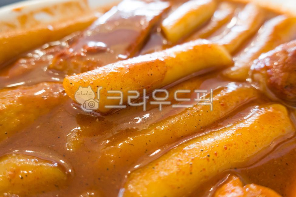 snack,rice cake,chili powder,Fish cake,Korean food,tteokbokki,chili pepper paste,sauce,snack bar,food