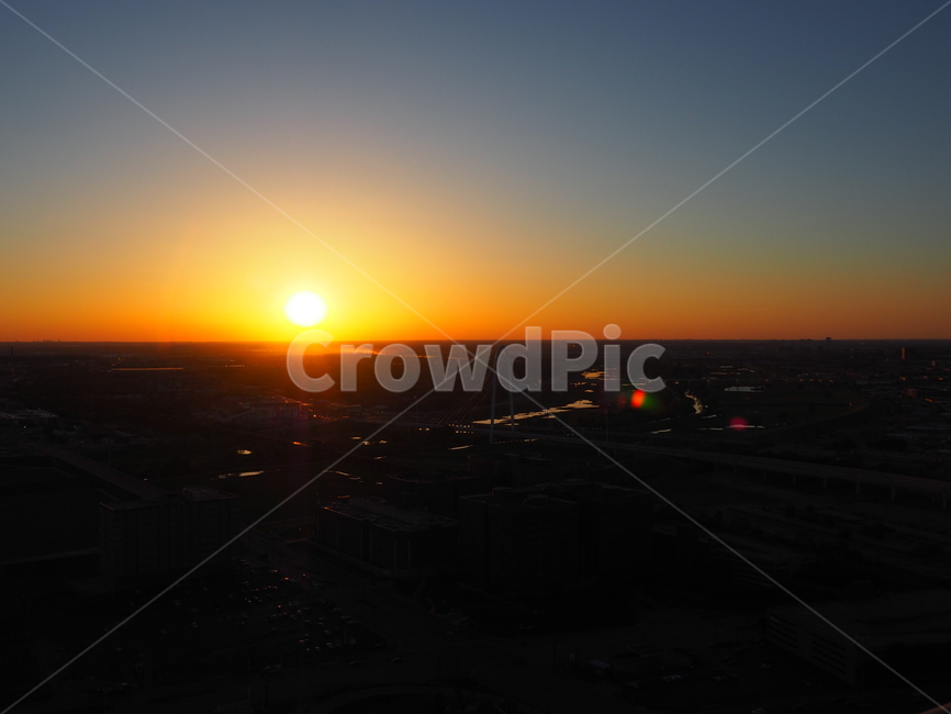 일몰,태양,도시,야경,하늘,미국,텍사스,지평선,자연,풍경,nature,landscape,outdoors,옥외,dusk,황혼,sunset,dawn,새벽,sky,red sky,붉은 하늘