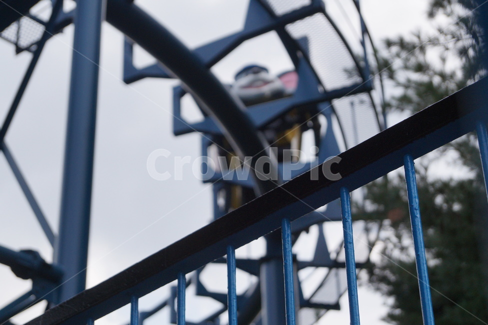 놀이공원,레일,열차,생쥐,아웃포커싱,난간,롤러코스터,파란색,대공원,amusementpark,놀이공원,놀이동산,놀이터,amusement park,playground