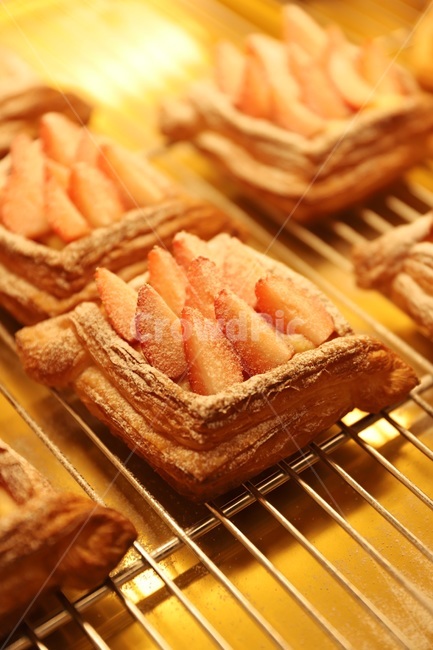 딸기,딸기빵,베이커리,빵집,빵,food,음식,음식,식재료,요리,food,cook,meal,dishes,food reserves,빵,bread