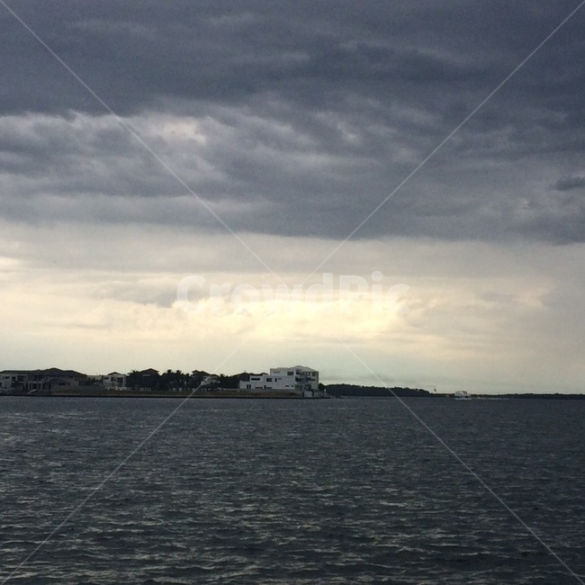 land,땅,water,물,자연,nature,ocean,대양,sea,바다,적운,cloud,sky,sunlight,house,island,섬,집,햇빛,자연,풍경,nature,landscape,outdoors,옥외,shoreline,해안선,coast,연안
