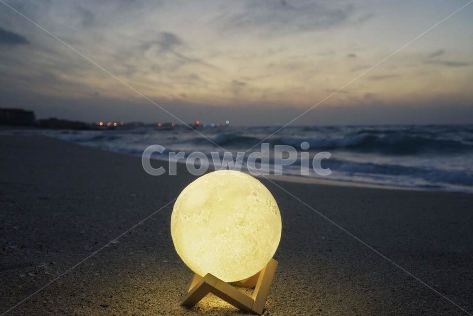 조명,무드등,달,해변,바다,노을,하늘,파도,해변,바다,beach,sea,사물,물건,오브젝트,thing,object,matter