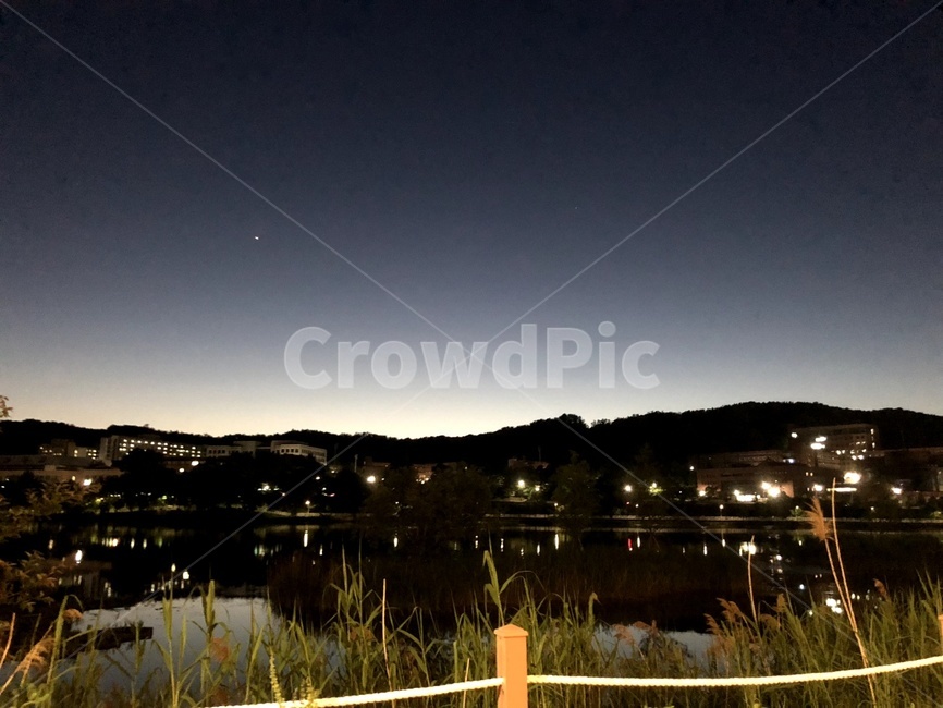 riverside,night walk,night air,walk