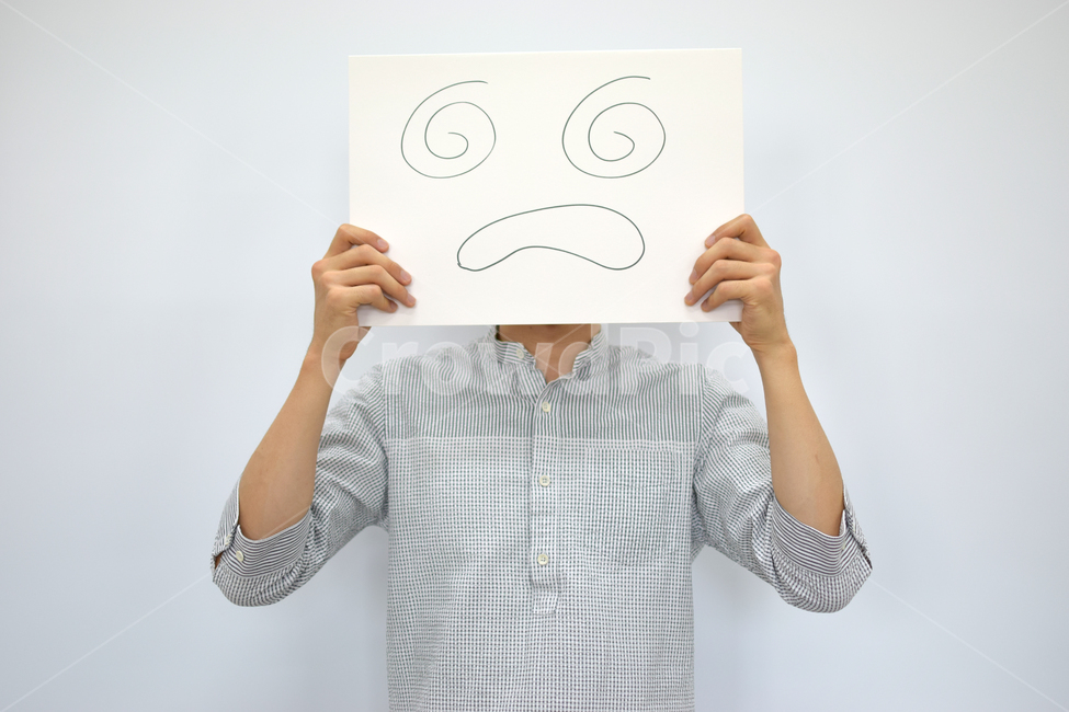 상자,종이,얼굴,표정,제스처,모션,옷,남자,남성,사업,비즈니스,비지니스,소셜,왕따,친구,상사,직장,사회,종이얼굴,표현,의사소통,기업,국민,스트레스,손,팔,사람,인물,인간,human,person,얼굴표정,facial expression,face,감정표현,기분,feeling,emotion,연출,컨셉,콘셉,direction,concept