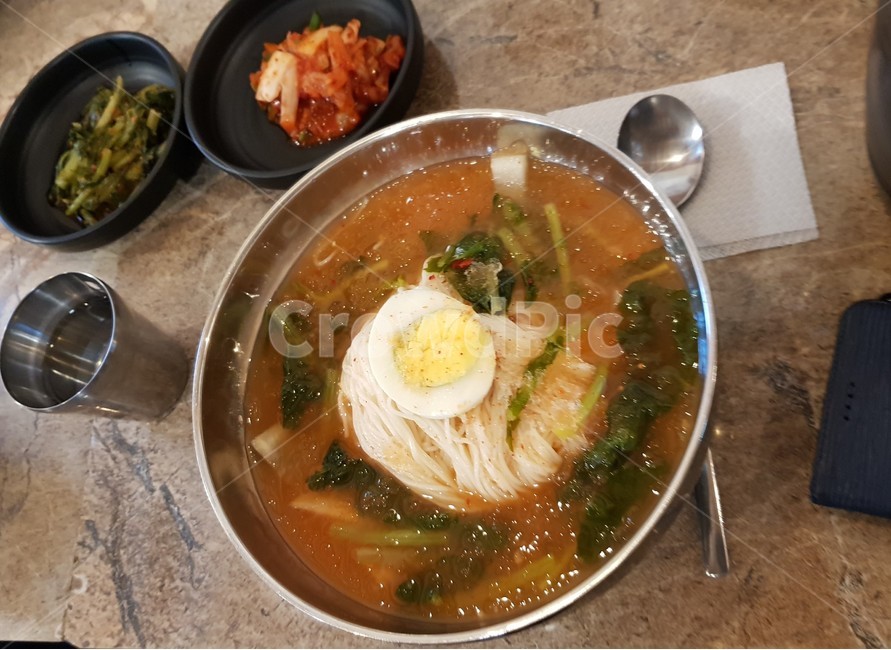 열무국수,bowl,meal,식사,사발,food,음식,dish,요리,계란,soupbowl