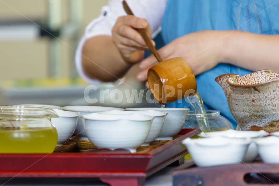 다도,차,예의범절,녹차,전통적인,한국전통,한국문화,korean traditional,korean culture,사람,인물,인간,human,person,신체일부,몸,body,음료수,drink,beverage