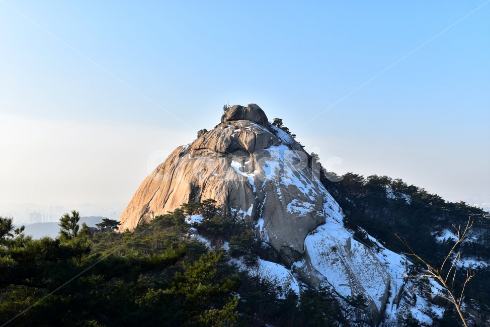 북한산,풍경,자연,국립공원,서울,도심지,명산,겨울,힐링,산행지,국내여행,자연풍경,산사진,Seoul,Korea,National,Park,비경,산행,등산,트레킹,100대명산,기암,바위산,백운대,바위,암봉,암봉우리,족두리봉,향로봉,비봉,자연,풍경,nature,landscape,한국자연풍경,한국자연경관,korea nature landscape,mountain range,산맥,outdoors,옥외,mountain,산