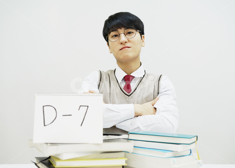 수능,교육,학생,교복,시험,강의,수업,고등학생,고3,남고생,남자고등학생,남고,수능시험,기말고사,중간고사,모의고사,exam,quiz,test,학업,공부,남자,남학생,사람,인물,인간,human,person,얼굴표정,facialexpression,face,남성,man,male,학교,education,learning,study,schoo,사람,인물,인간,human,person,얼굴표정,facial expression,face,남성,남자,man,male,감정표현,기분,feeling,emotion,교육,학교,공부,education,learning,study,school