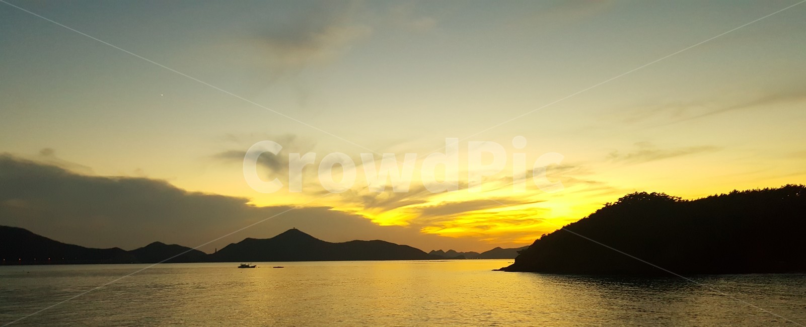 석양,노을,구름,섬,바다,자연,풍경,nature,landscape,land,땅,outdoors,옥외,shoreline,해안선,water,물,ocean,대양,sea