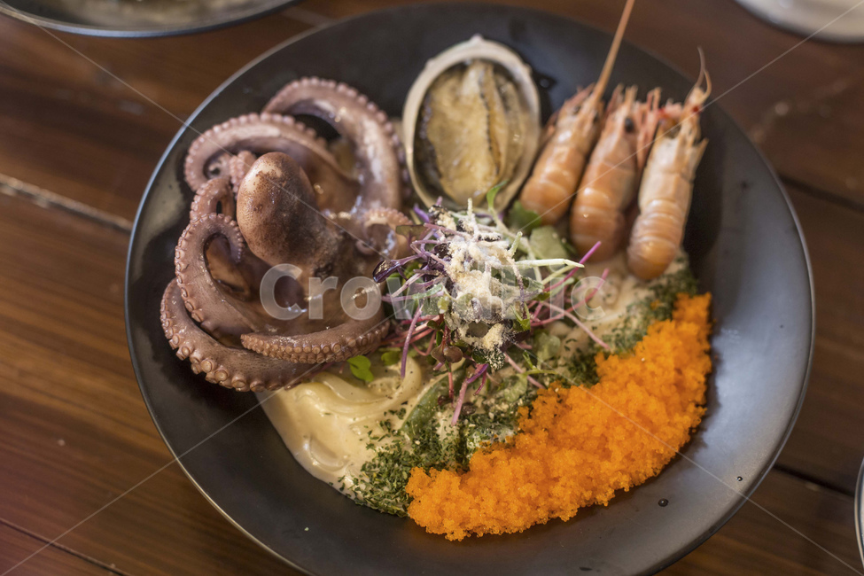 스파게티,파스타,해물,해산물,씨푸드,문어,전복,새우,딱새우,날치알,크림파스타,크림,음식,문어파스타,음식,식재료,요리,food,cook,meal,dishes,food reserves,수산물,해산물,fishery products,seafood