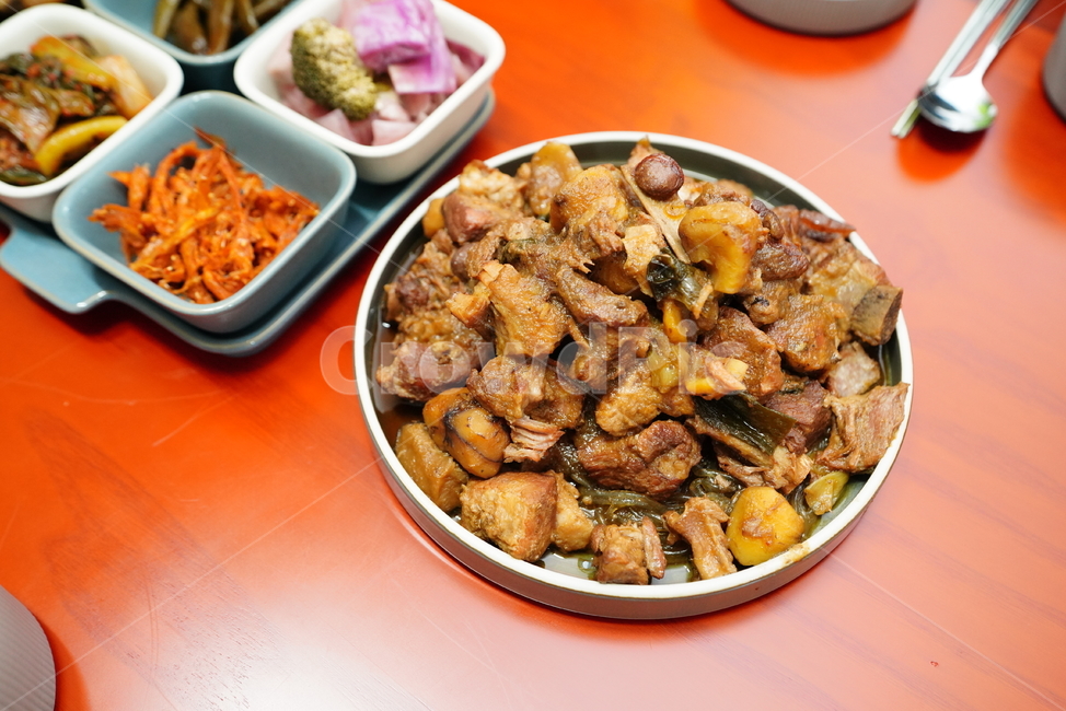 요리,음식,육식,갈비찜,찜요리,한식,먹거리,식사,고기,돼지,반찬,술안주